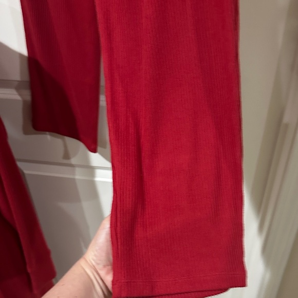 Lands End  Red Women's lounge/ pajamas set. Size medium. Super soft and light. - Picture 6 of 11